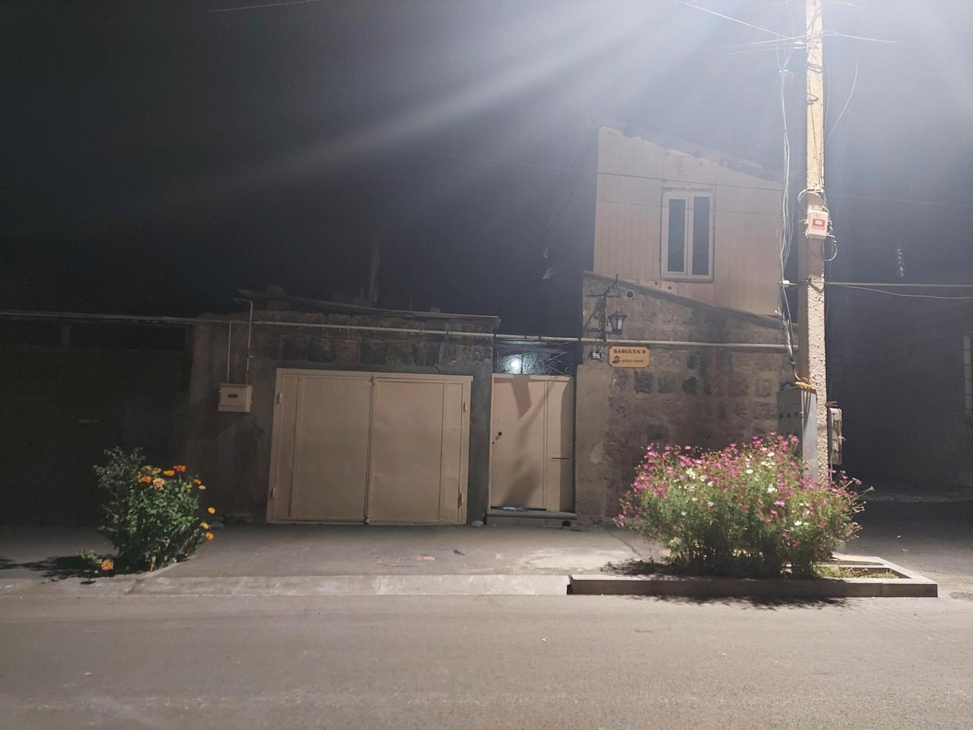 Babulya House Hotel Gjoemri Buitenkant foto